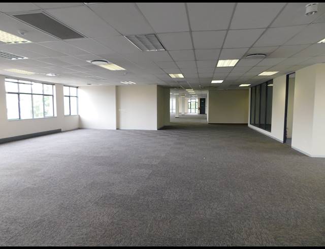 855M² OFFICE TO LET IN ILLOVO